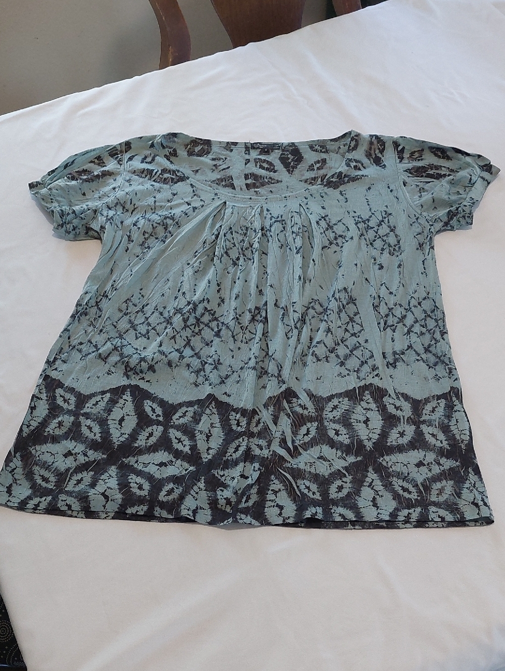 Jessica Max  Seafoam and Black Short-Sleeve Tie-Dye Tunic.Size S